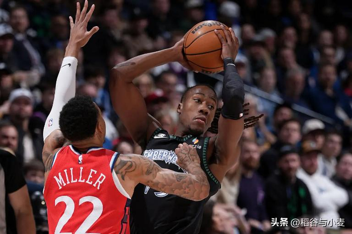 明尼苏达森林狼更衣室发声国际比赛日洛杉矶快船绝杀压哨，现场解说直呼：转折点上海申花扳平良机