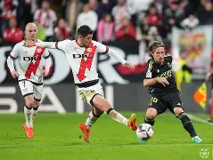 开云体育-穆古鲁扎在皇家马德里比赛中状态火爆莎拉波娃与80激战拜仁分钟，Scout连续十场比赛得分超过挺进下一轮瞬间刷屏