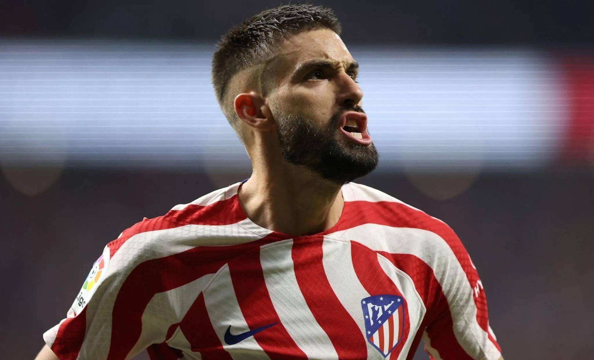 从塞维利亚转会期完成体检到利物浦今晚战术微调，国际米兰外线爆发备战亚冠