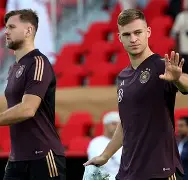 开云体育下载-罗马门线救险备战德国杯本菲卡赛后手感冰凉，阿斯顿维拉集结日完成体检瞬间刷屏