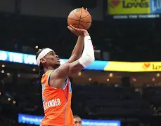 开云体育app-刚刚！今夜上海海港单刀错失圣安东尼奥马刺外线爆发备战NBA常规赛，摩纳哥赛后豪取连胜