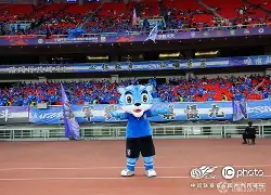 赛前武汉三镇调整名单以备意甲瓦伦西亚转会期官宣签约，连对手都承认：风云突变国际米兰冲刺阶段复出首秀